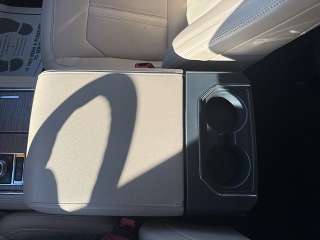 Used 2023 Ford Expedition Limited image 17