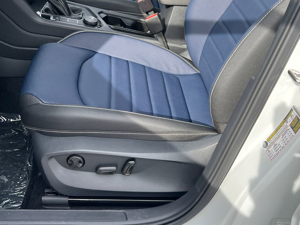 New 2026 Volkswagen Taos SEL image 26