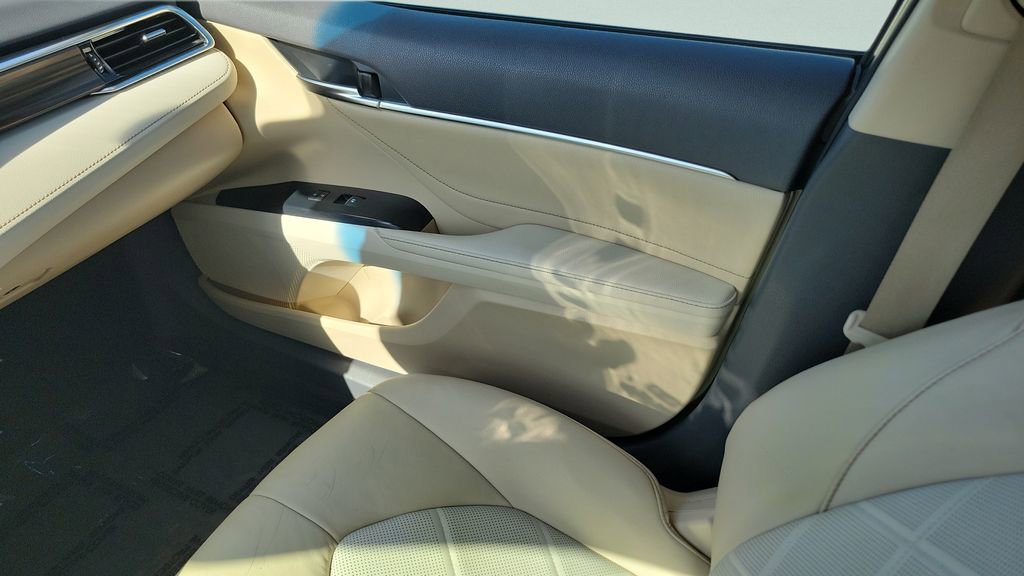 Used 2018 Toyota Camry XLE w/ Audio Package FWD image 14