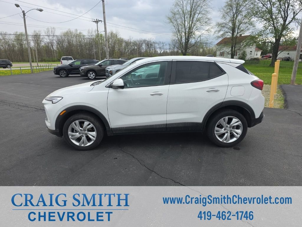 Used 2025 Buick Encore GX Preferred AWD/4WD image 3