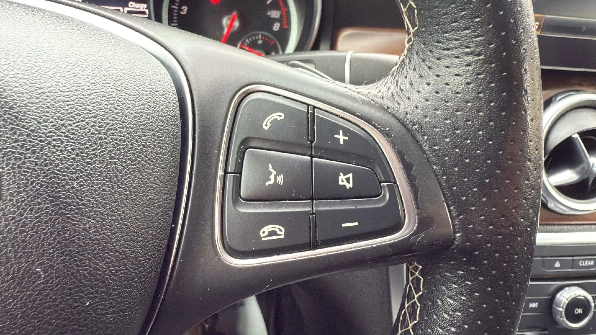 Used 2018 Mercedes-Benz GLA 250 4MATIC image 11