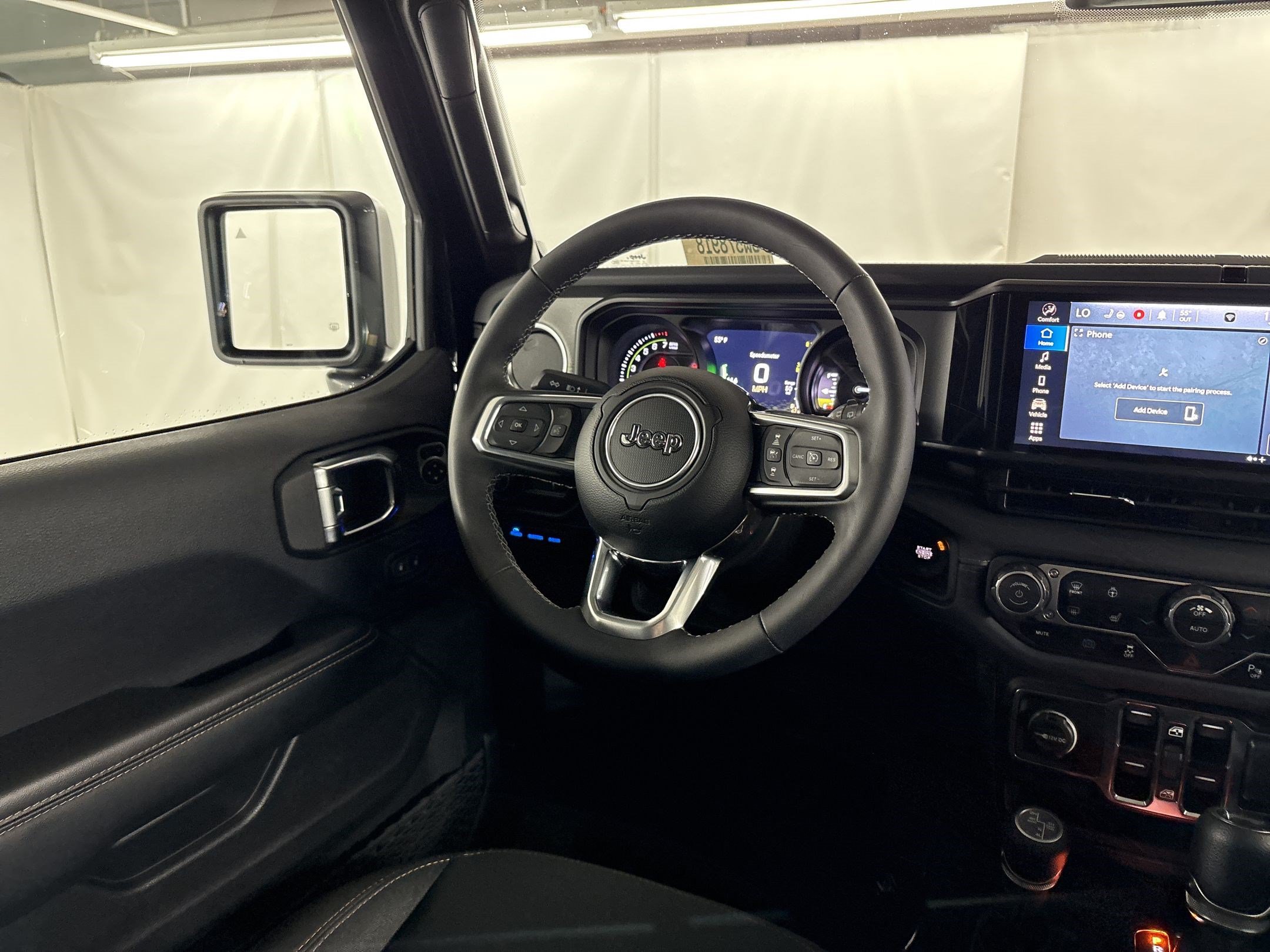 Used 2025 Jeep Wrangler Unlimited Sahara w/ Safety Group AWD/4WD image 28