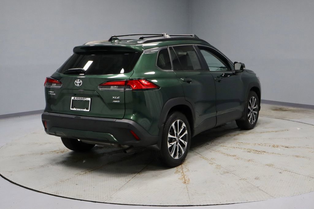 Used 2022 Toyota Corolla Cross XLE w/ Convenience Package AWD/4WD image 11