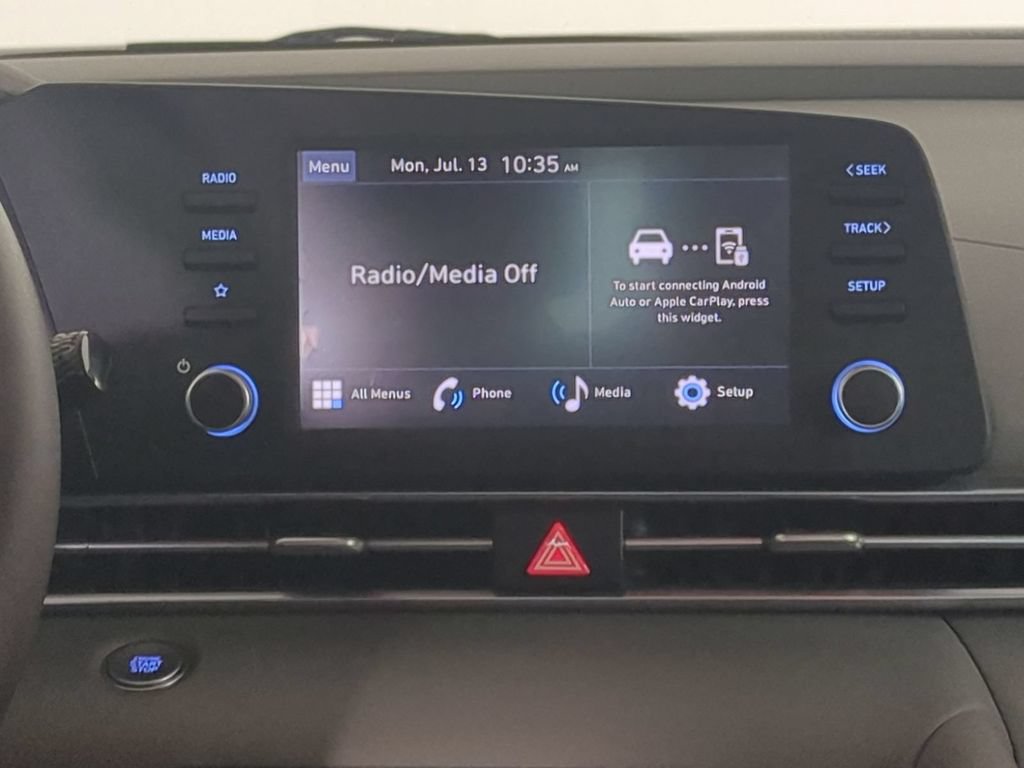 Used 2025 Hyundai Elantra Sport FWD image 19
