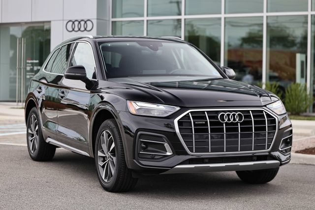 Used 2021 Audi Q5 2.0T Premium w/ Convenience Package AWD/4WD image 2