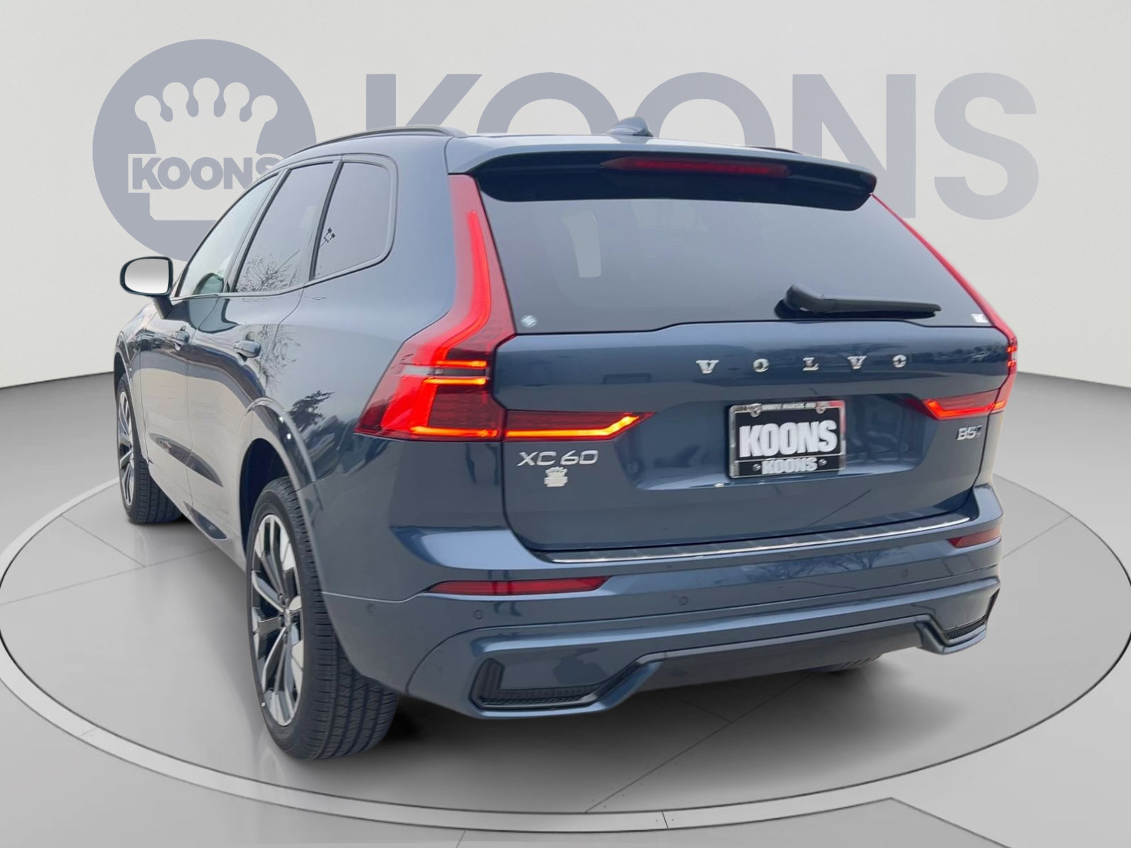 New 2026 Volvo XC60 B5 Plus w/ Protection Package Premier AWD/4WD image 10