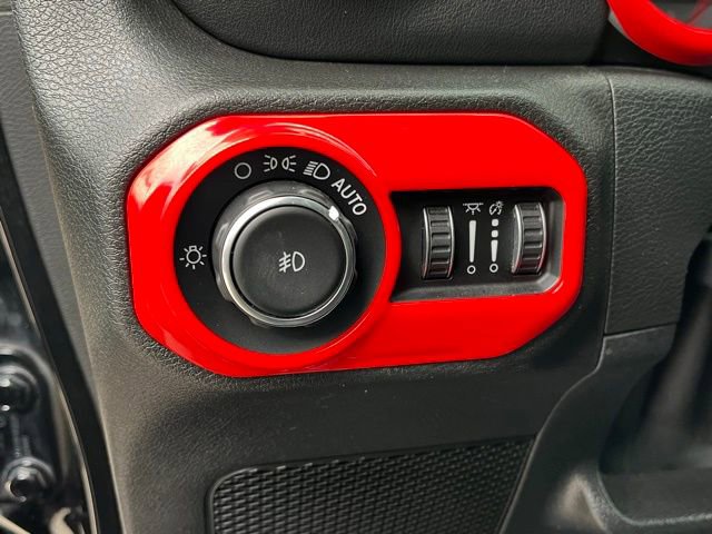 Used 2020 Jeep Wrangler Unlimited Sahara w/ Cold Weather Group image 19