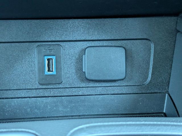 Used 2018 Ford Escape SE w/ SE Sync 3 Package FWD image 28