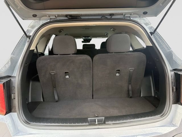 Used 2024 Kia Sorento LX FWD image 12