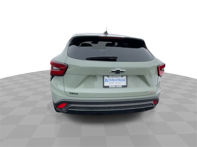 Certified 2024 Chevrolet Trax RS w/ Driver Confidence Package image 7