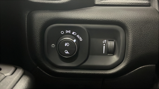 Used 2025 RAM 1500 Big Horn AWD/4WD image 30