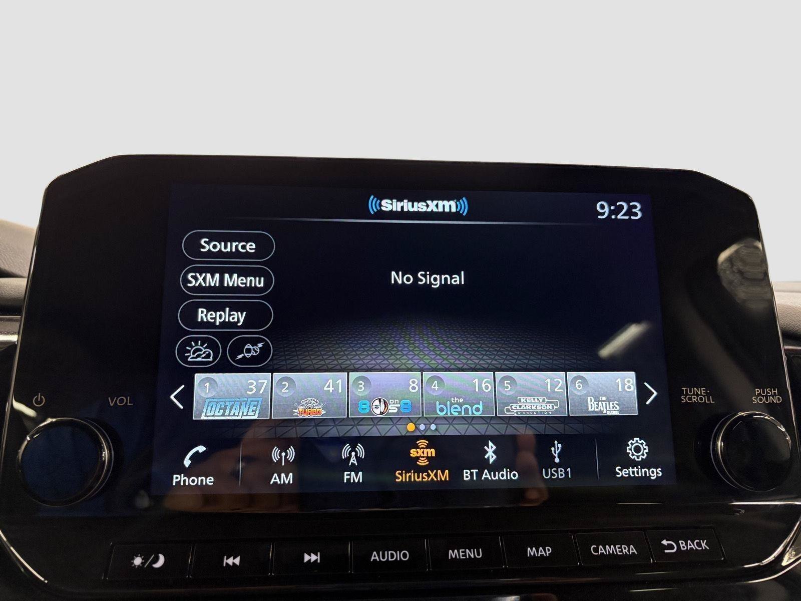 Used 2025 Nissan Pathfinder SL w/ SL Premium Package AWD/4WD image 34