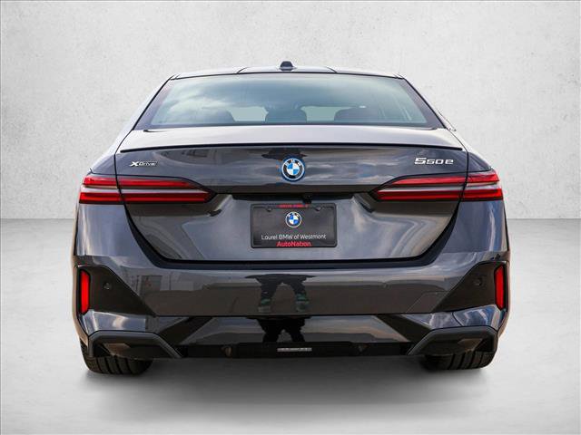 New 2026 BMW 550e xDrive image 6