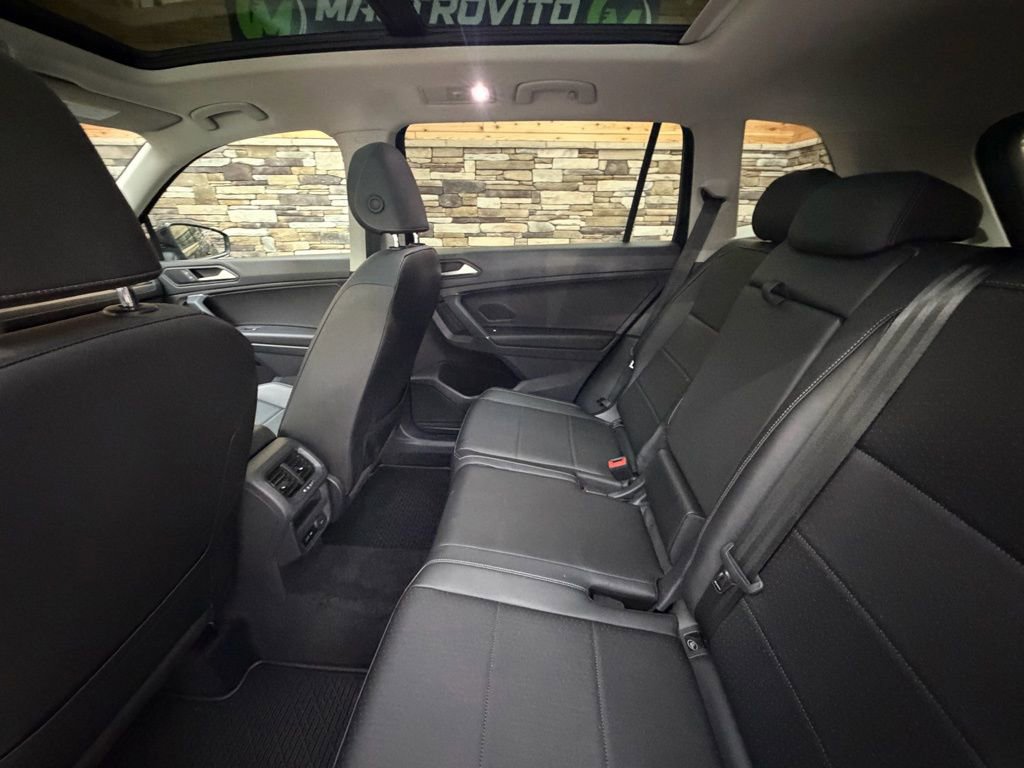 Used 2020 Volkswagen Tiguan SEL image 29