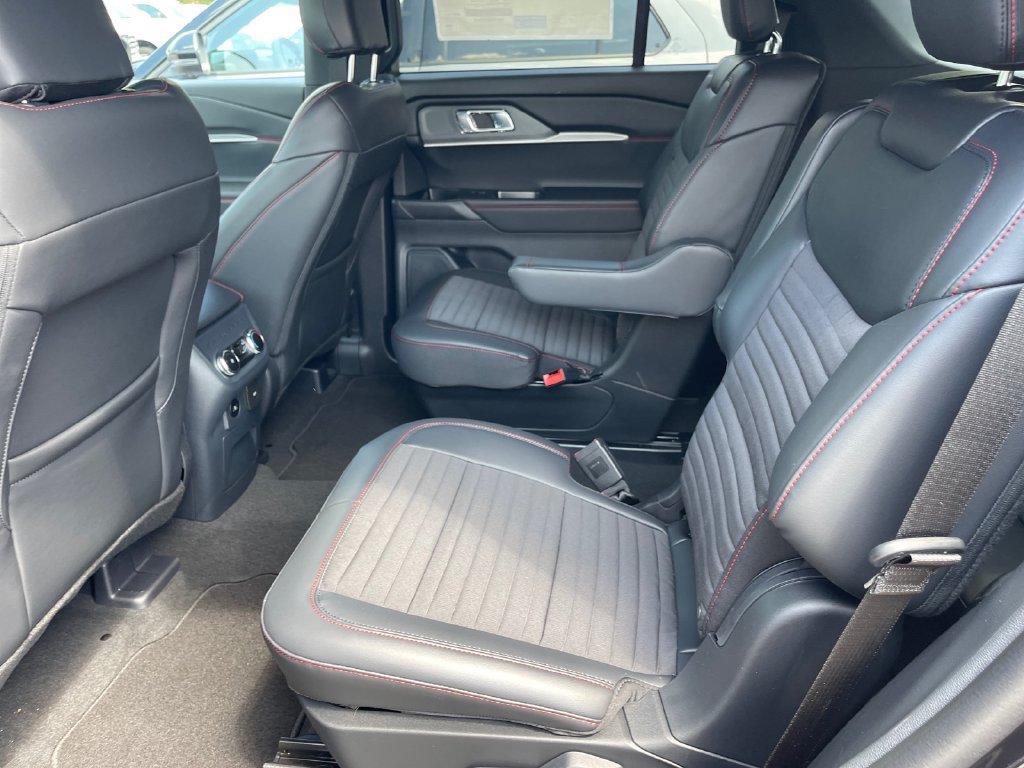 New 2026 Ford Explorer ST-Line AWD/4WD image 8