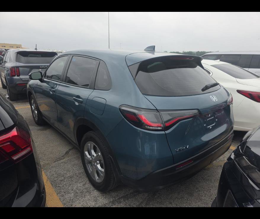 Used 2025 Honda HR-V LX image 11