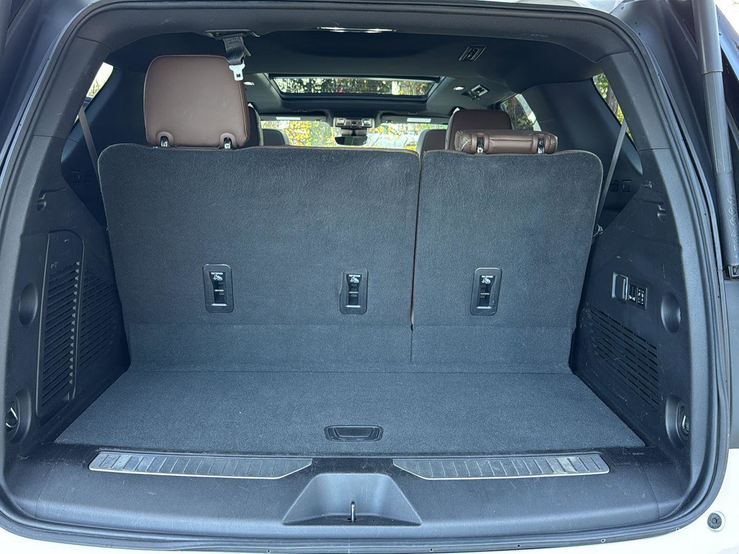 Used 2023 Chevrolet Tahoe High Country image 31