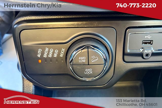 Used 2023 Jeep Renegade Trailhawk AWD/4WD image 29