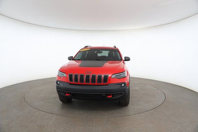 Used 2019 Jeep Cherokee Trailhawk w/ Cold Weather Group image 31
