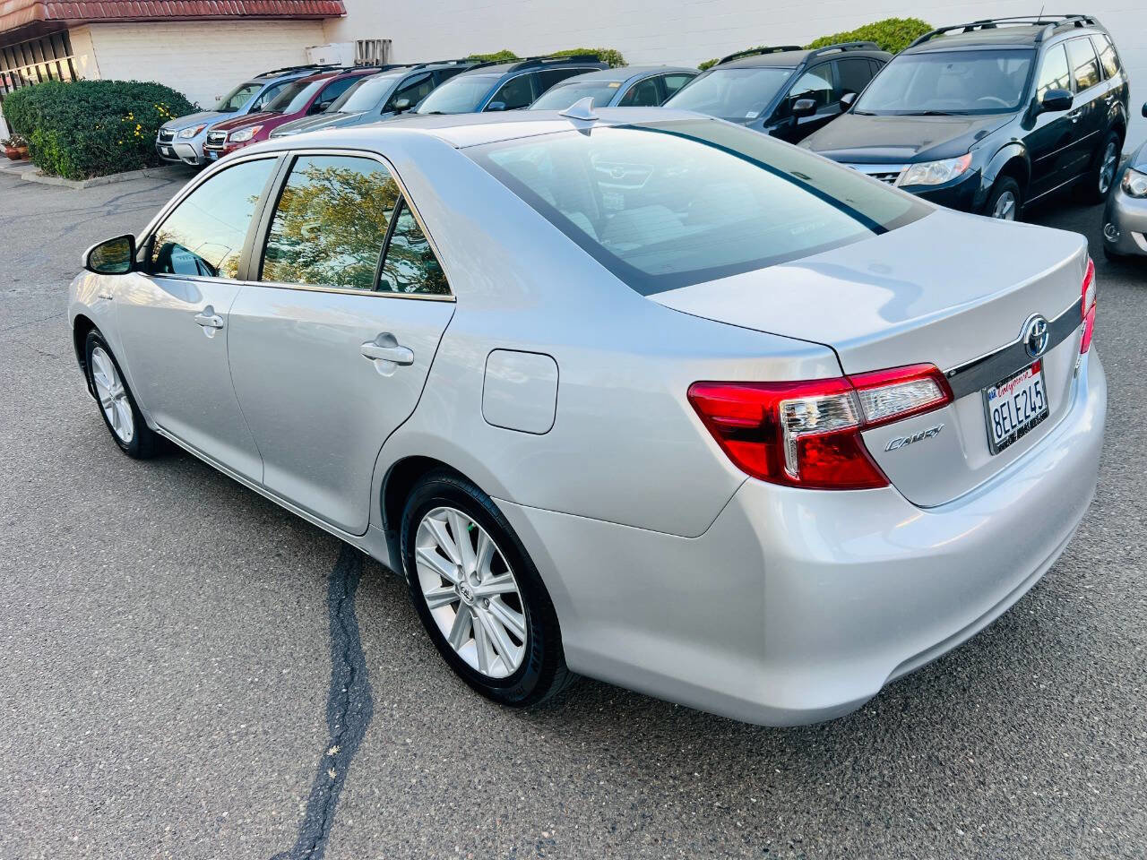 Used 2013 Toyota Camry XLE w/ Leather Pkg image 4