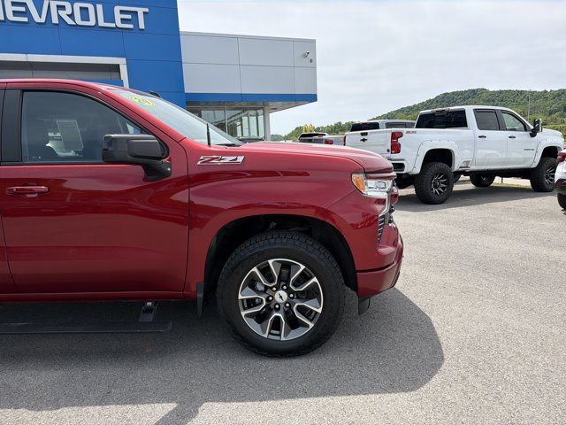 Certified 2024 Chevrolet Silverado 1500 RST w/ Z71 Off-Road Package AWD/4WD image 2