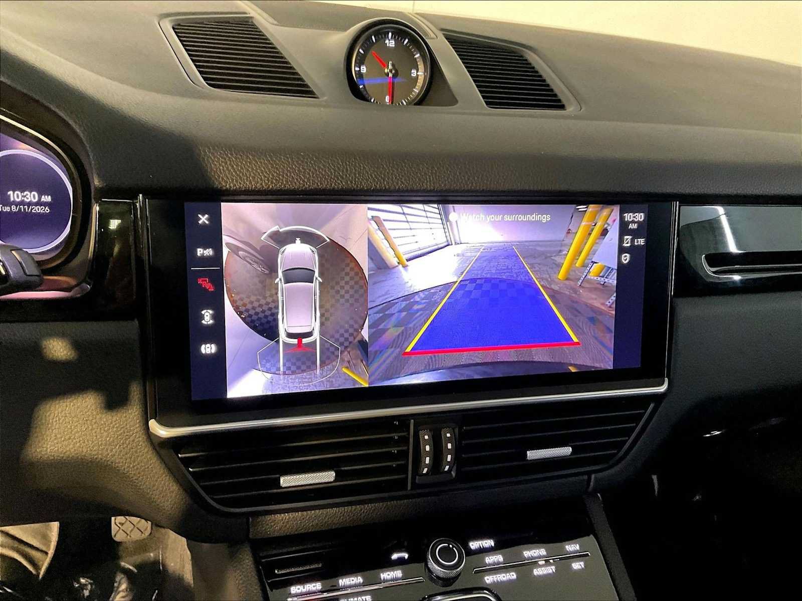 Certified 2023 Porsche Cayenne AWD/4WD image 31