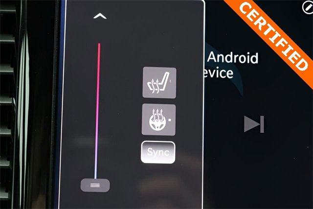 Used 2025 Chrysler Pacifica Select image 25