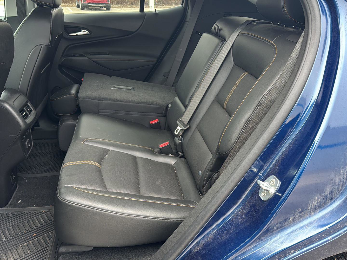 Used 2023 Chevrolet Equinox Premier image 11