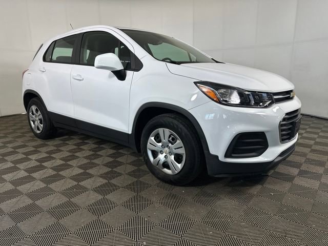 Used 2017 Chevrolet Trax LS image 2