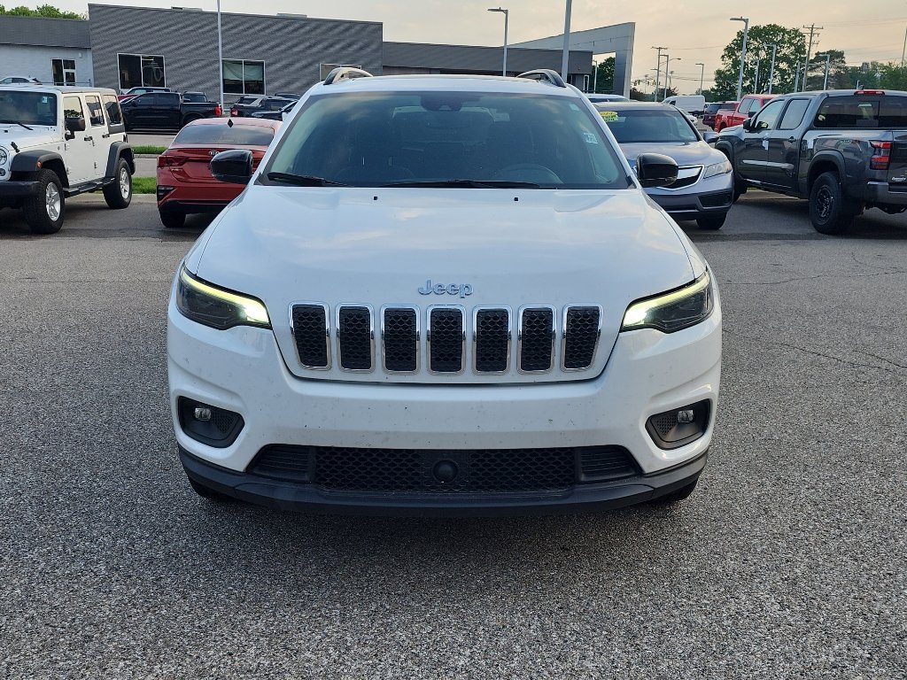 Used 2022 Jeep Cherokee Latitude Lux w/ Sun & Sound Group AWD/4WD image 2
