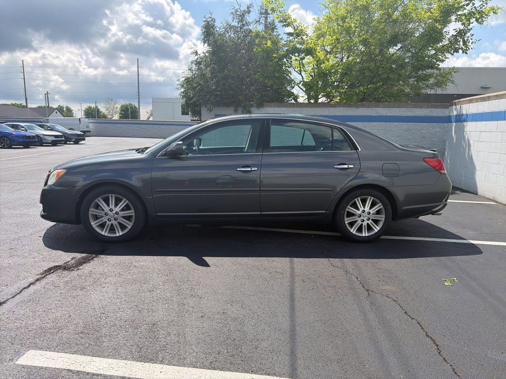 Used 2008 Toyota Avalon Limited FWD image 2