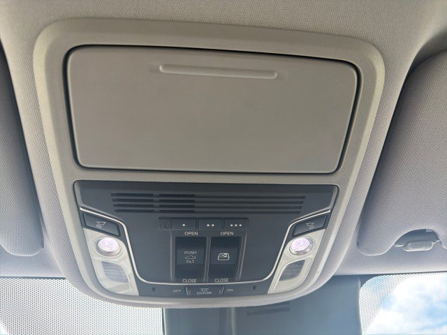 Used 2017 Honda Ridgeline RTL-E image 34