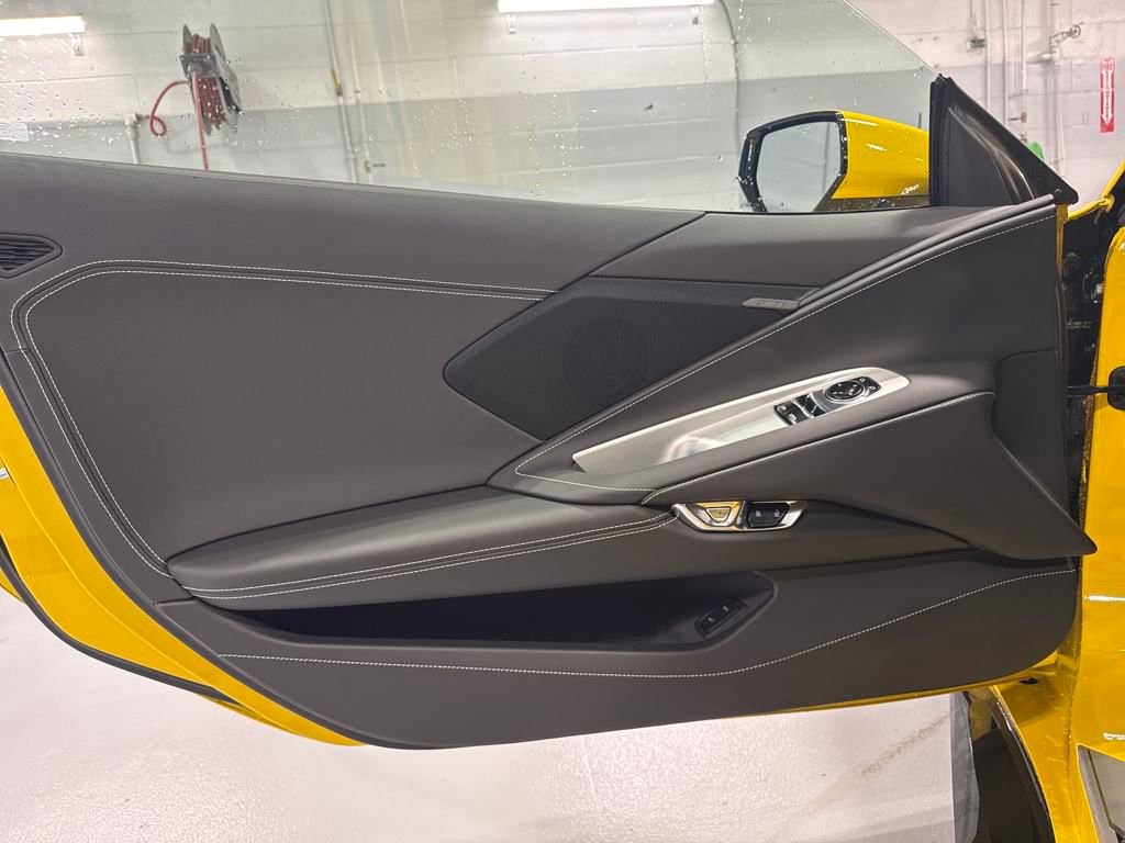 New 2025 Chevrolet Corvette E-Ray image 9