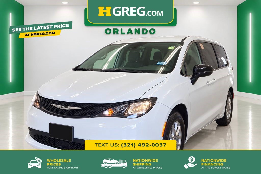 Used 2026 Chrysler Voyager LX FWD image 1