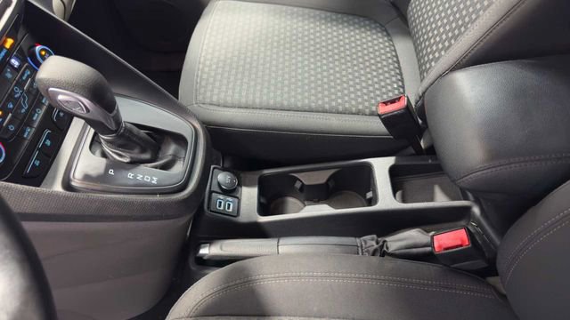 Used 2019 Ford Transit Connect XLT image 33