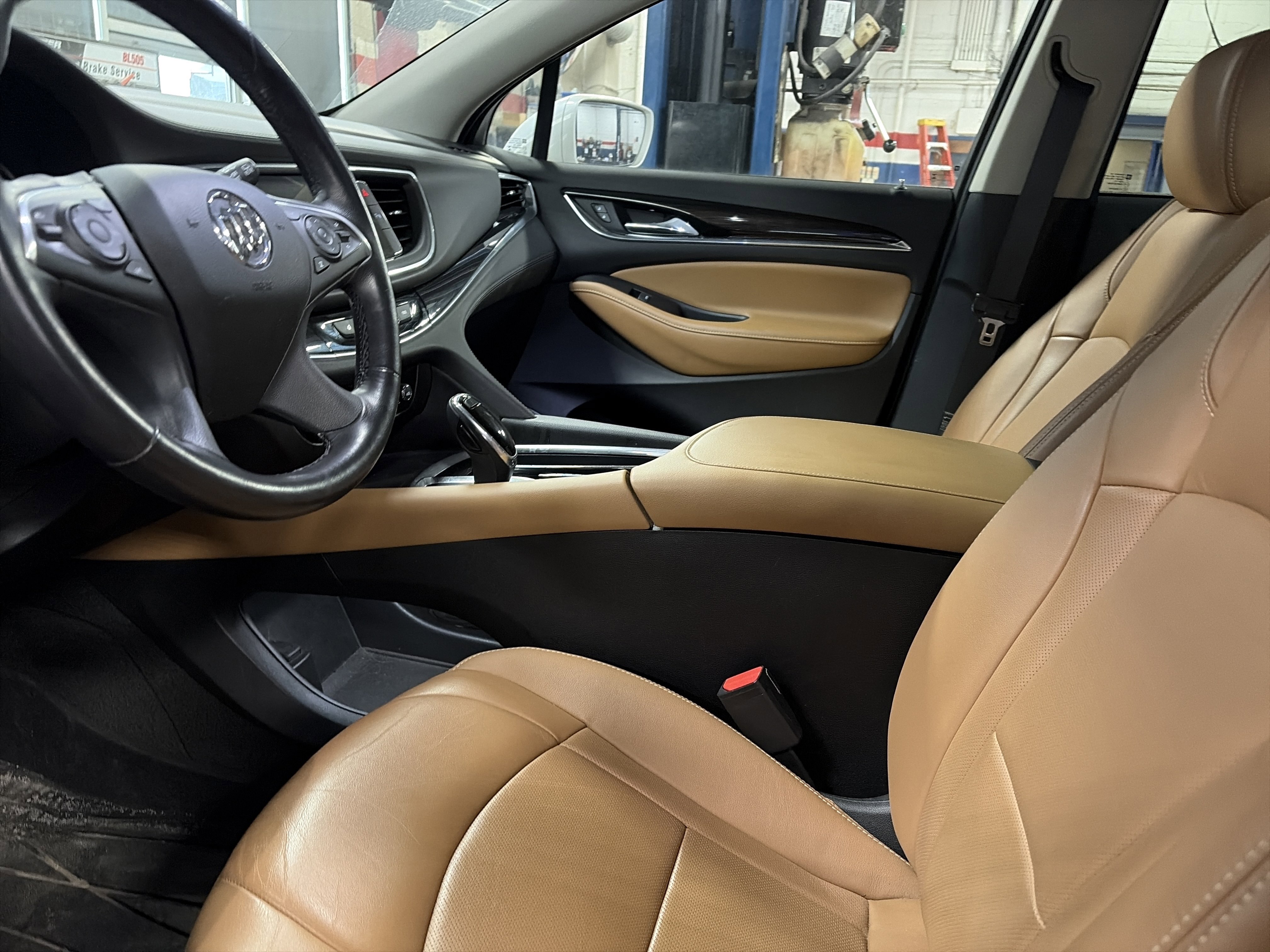 Used 2019 Buick Enclave Essence AWD/4WD image 8