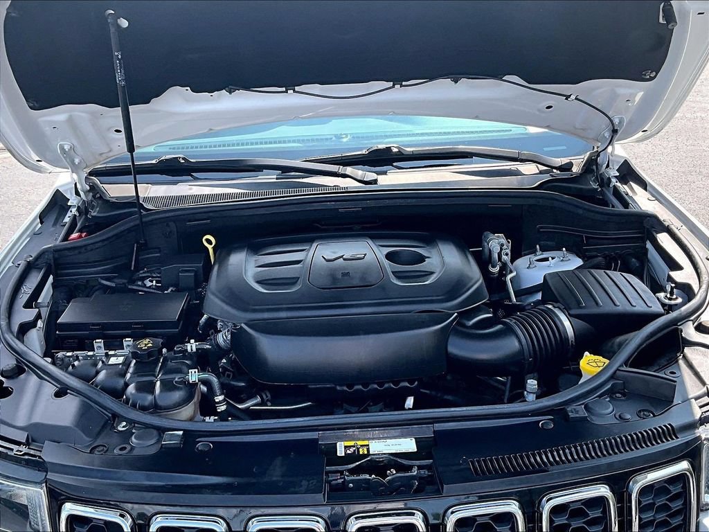 Used 2020 Jeep Grand Cherokee Limited AWD/4WD image 30