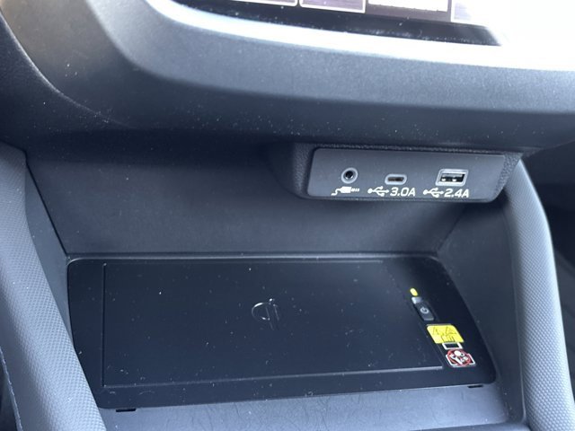 Used 2025 Subaru Forester Limited image 41