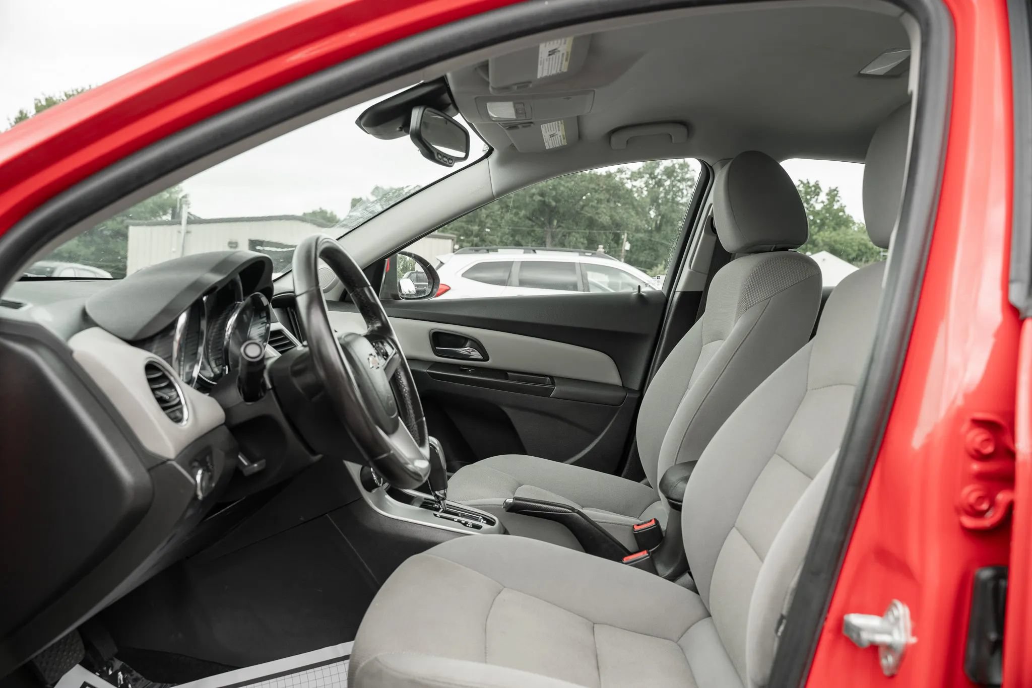 Used 2014 Chevrolet Cruze LT w/ RS Package FWD image 7