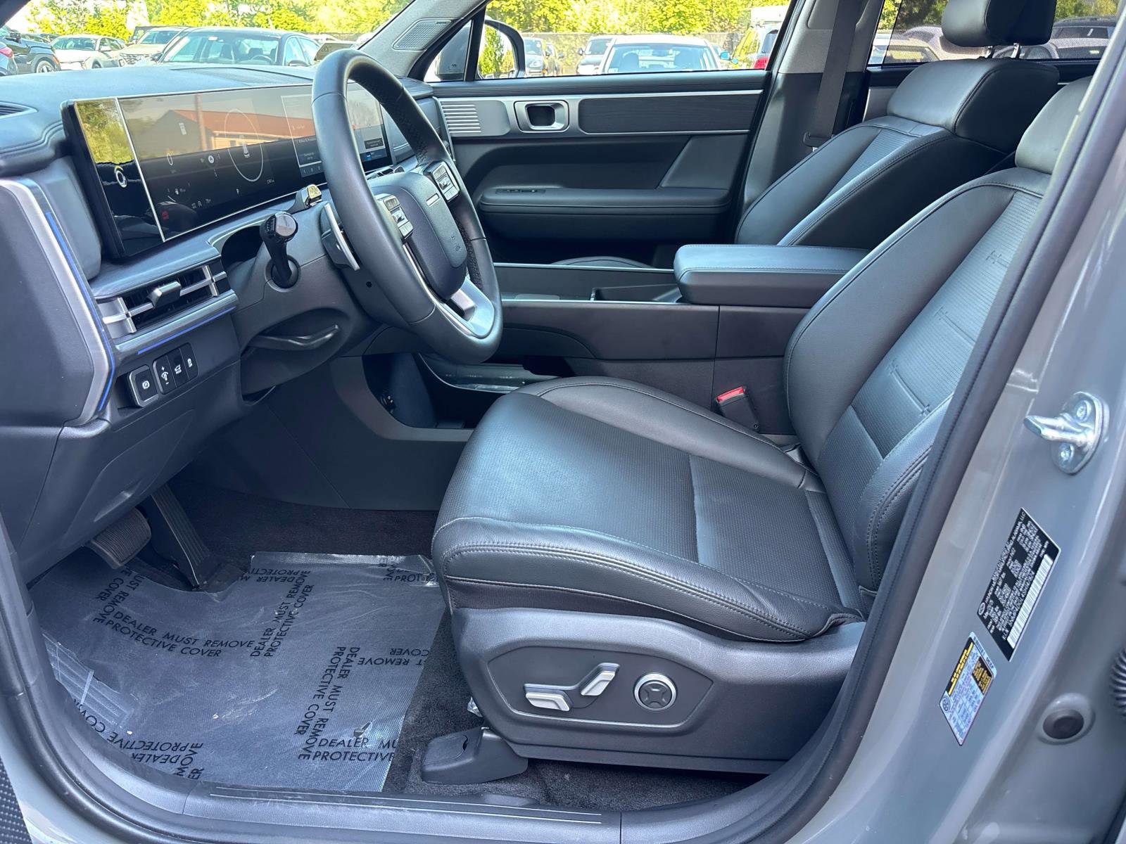 Certified 2025 Hyundai Santa Fe Limited AWD/4WD image 13
