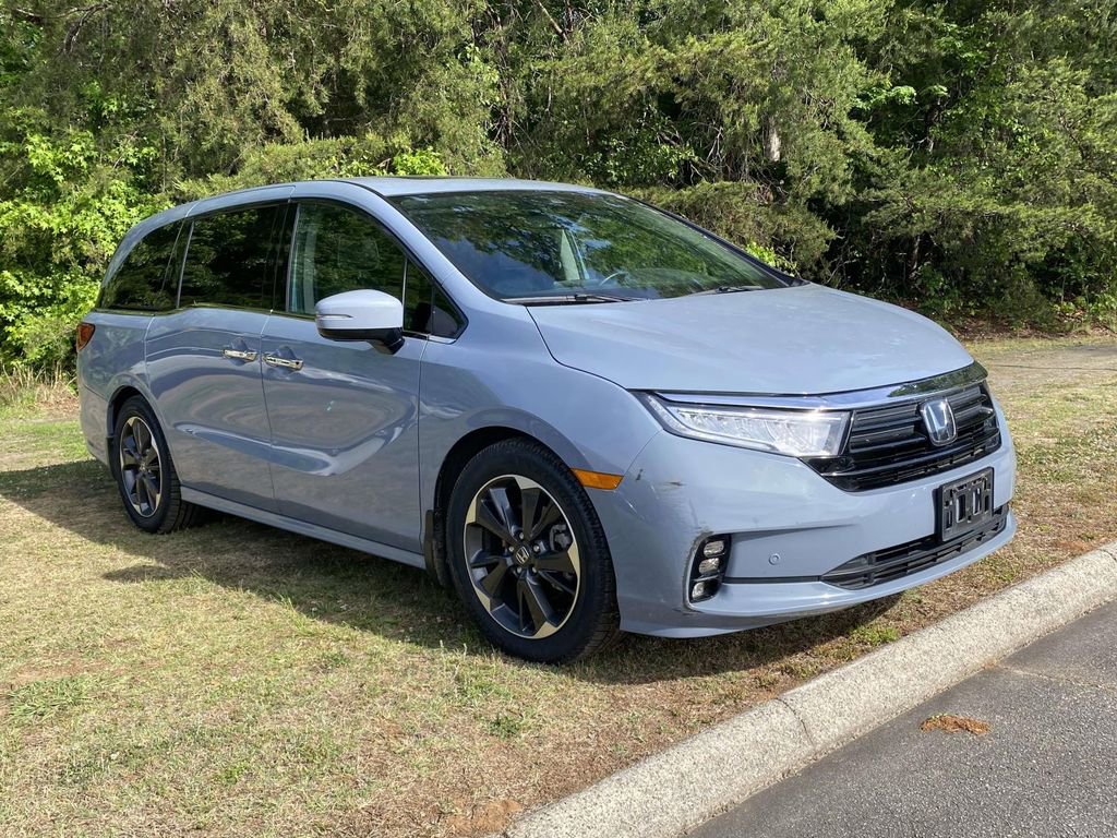 Certified 2023 Honda Odyssey Elite image 3