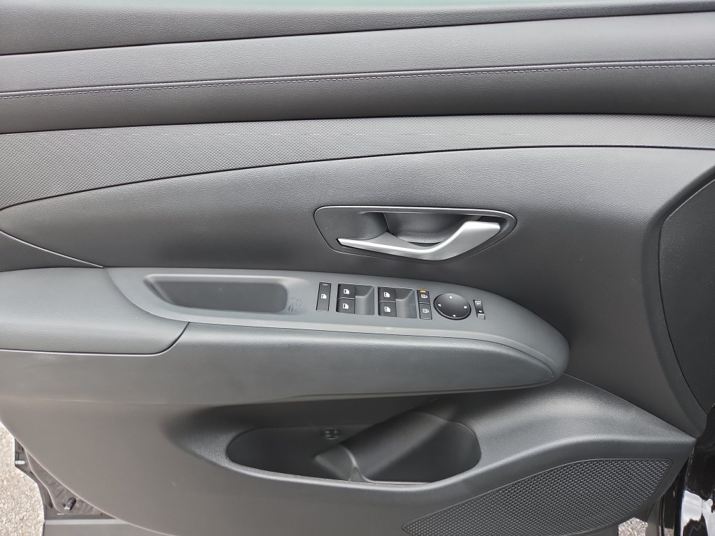 New 2026 Hyundai Tucson SEL Plus w/ Tow & Go Package FWD image 17