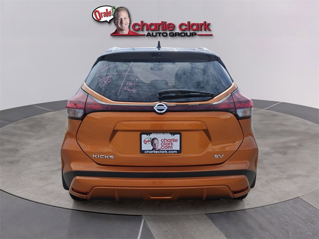 Used 2021 Nissan Kicks SV image 4