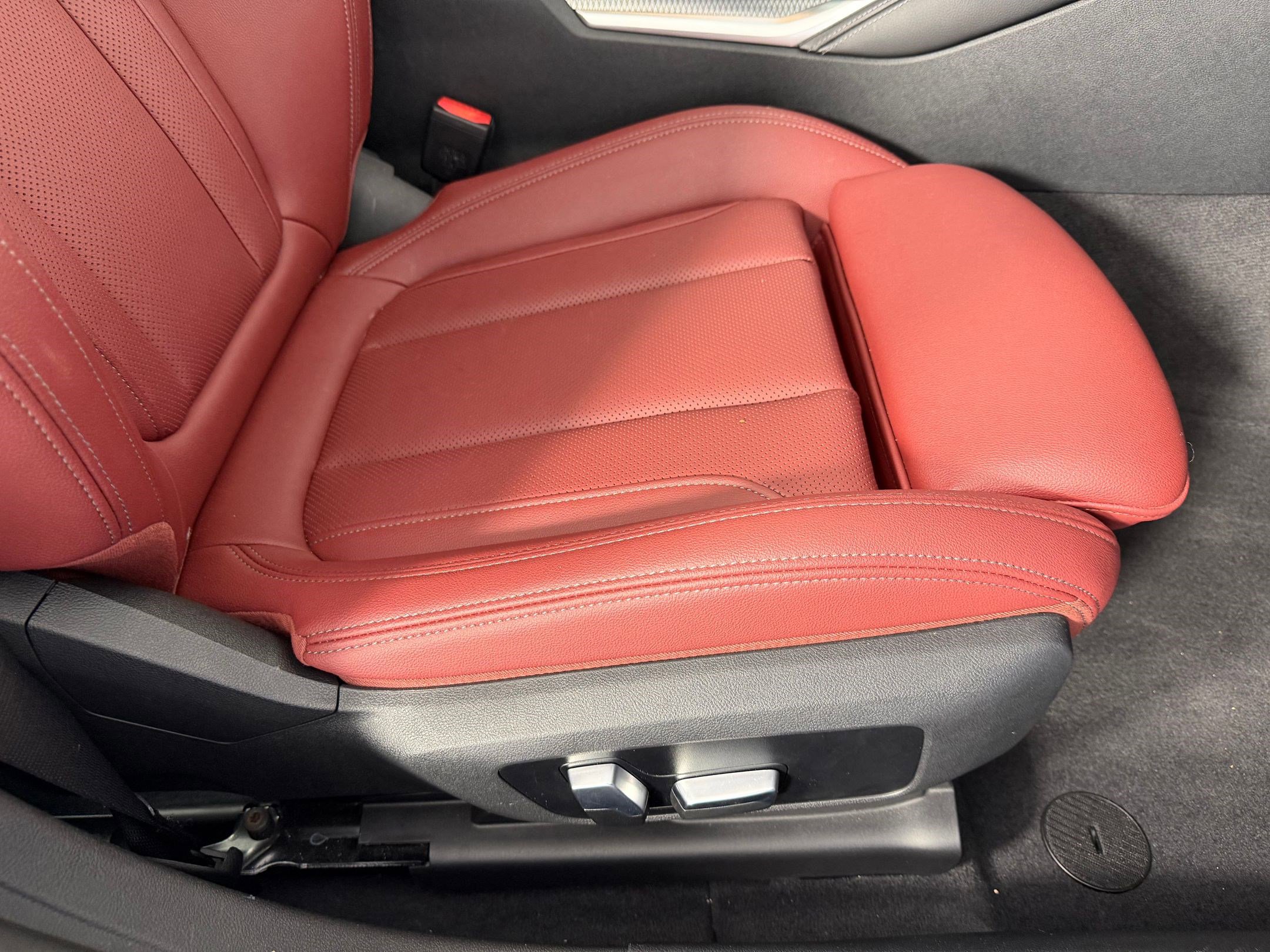 Used 2023 BMW i4 eDrive40 w/ M Sport Package image 34