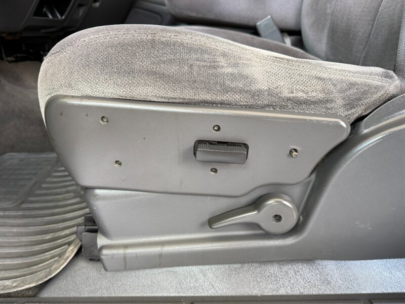 Used 2005 GMC Sierra 1500 SLE w/ Light Duty Power Package image 20