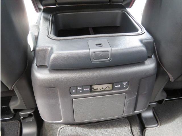 Used 2024 Nissan Armada SL w/ Captain's Chairs Package image 11
