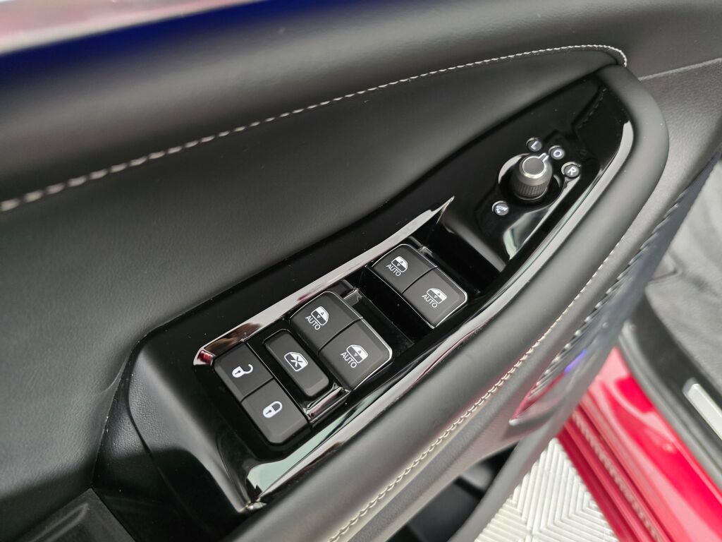 Used 2023 Jeep Grand Cherokee Overland w/ Luxury Tech Group IV AWD/4WD image 21