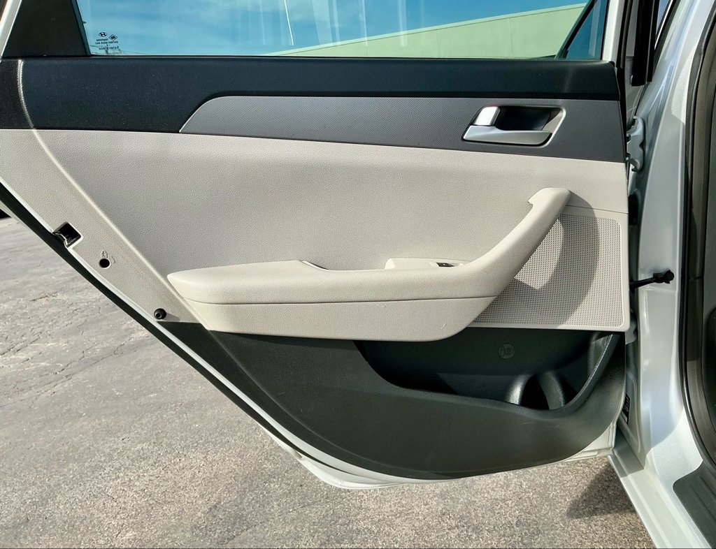Used 2015 Hyundai Sonata SE image 30
