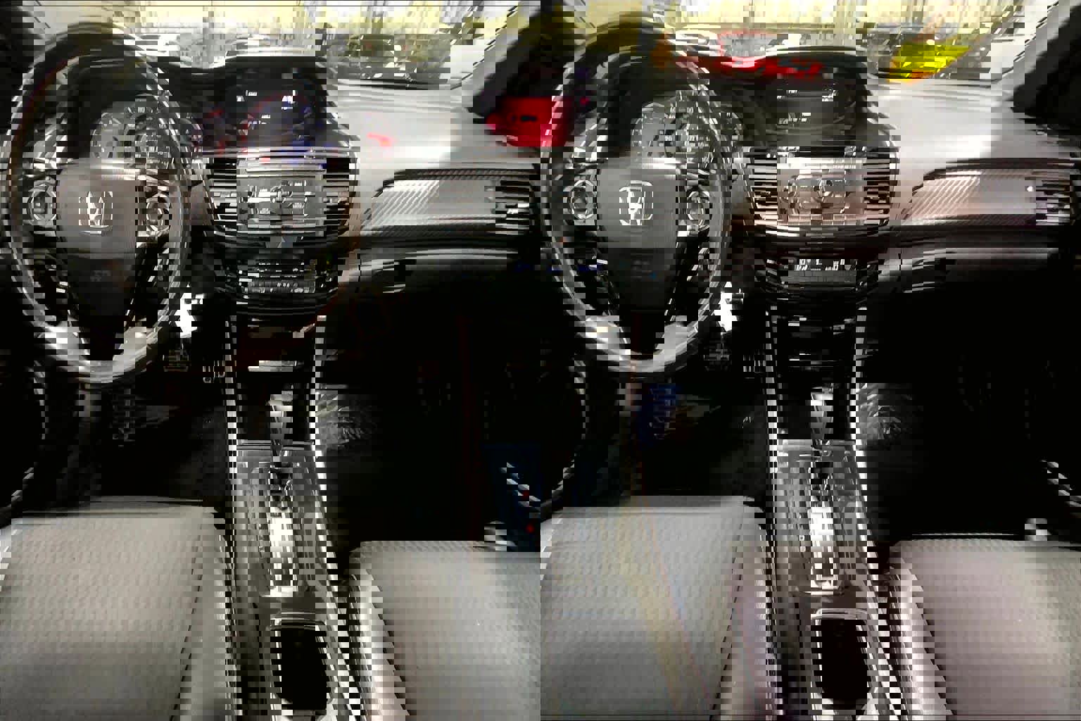 Used 2017 Honda Accord Sport image 16