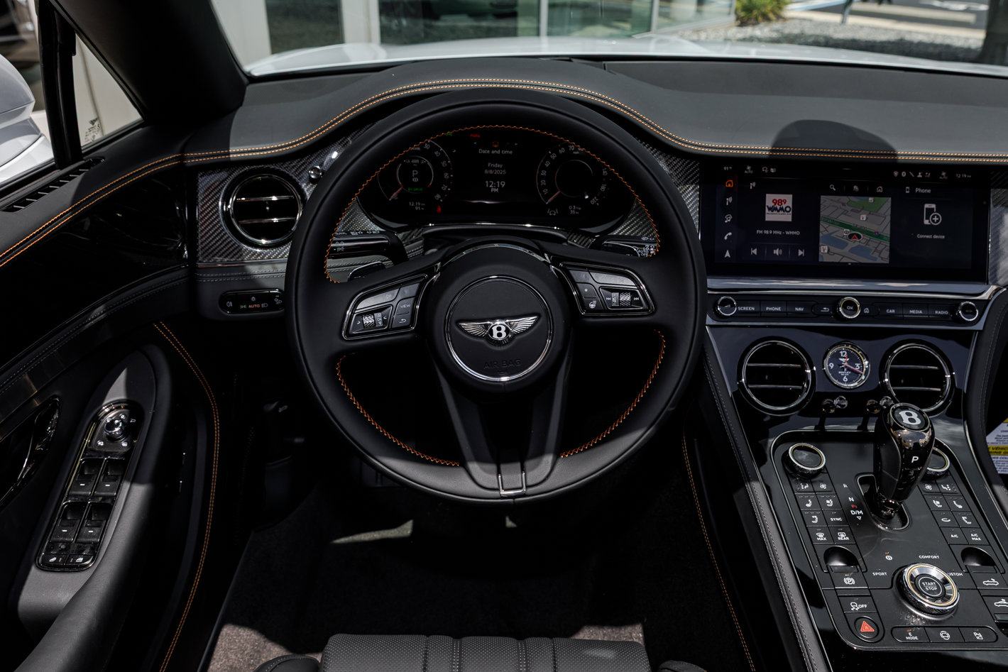 Used 2025 Bentley Continental GTC image 27